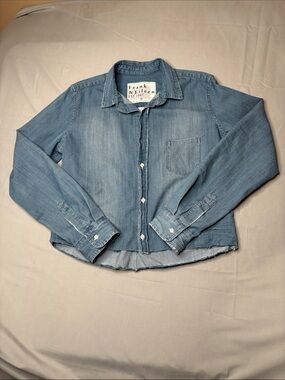 Frank & Eileen Light Blue Denim Button Down Shirt Size Medium